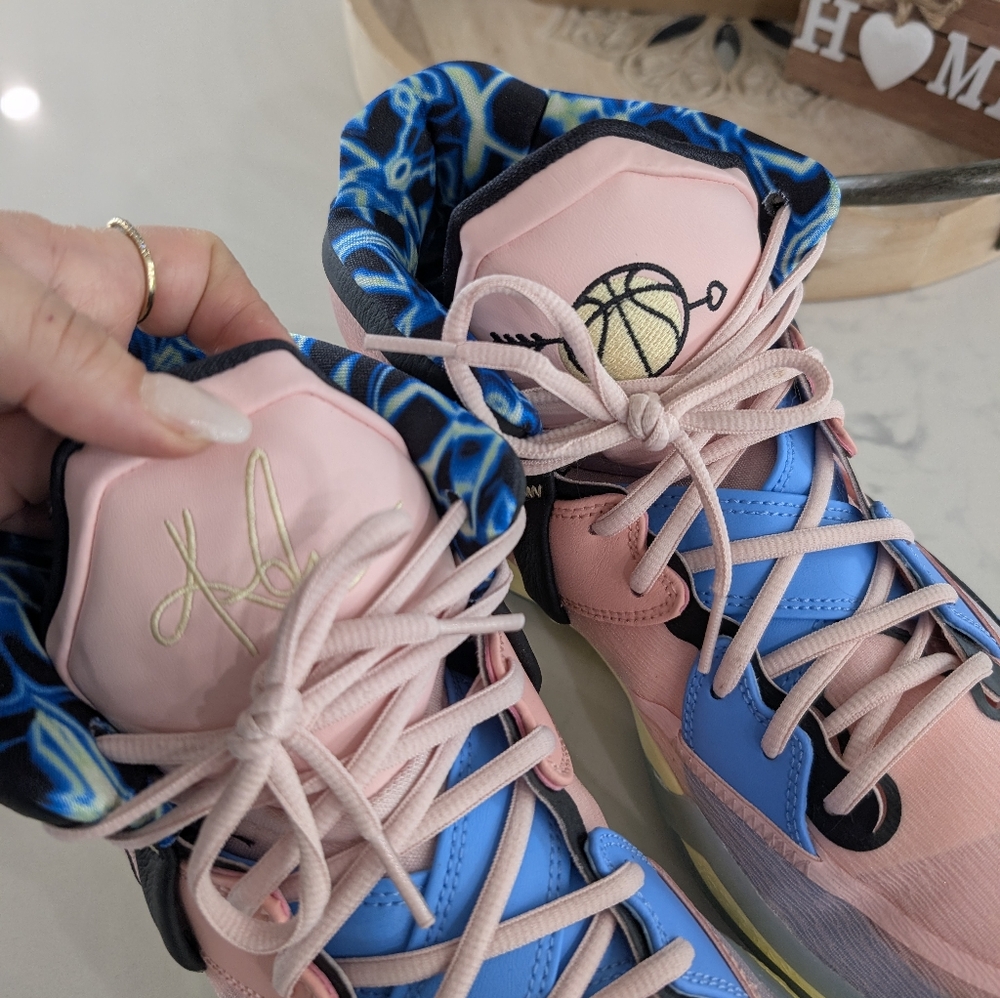 Nike Kyrie Infinity Valentine's Day Pink Multi Color Sneakers Size 13 - Picture 7 of 11